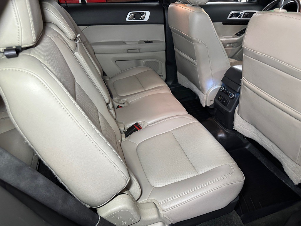 2014 Ford Explorer Image 16