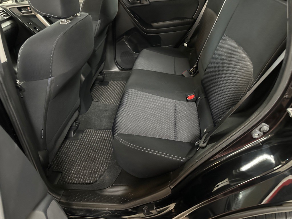 2016 Subaru Forester Image 11