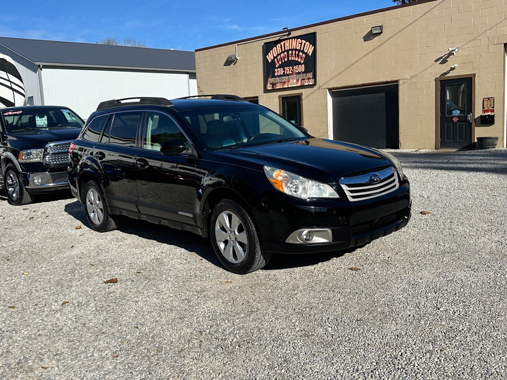 2011 Subaru Outback Image 2
