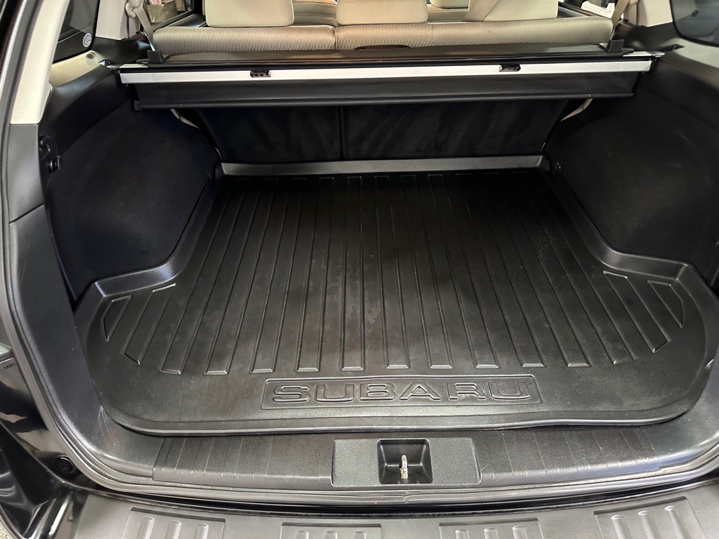 2011 Subaru Outback Image 14