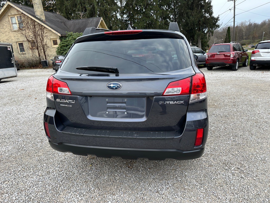 2013 Subaru Outback Image 8