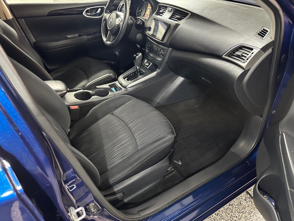 2016 Nissan Sentra Image 12