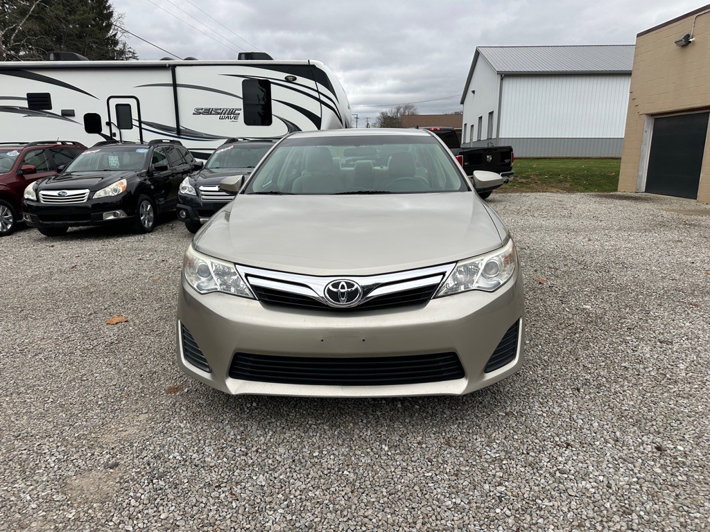 2013 Toyota Camry Image 3