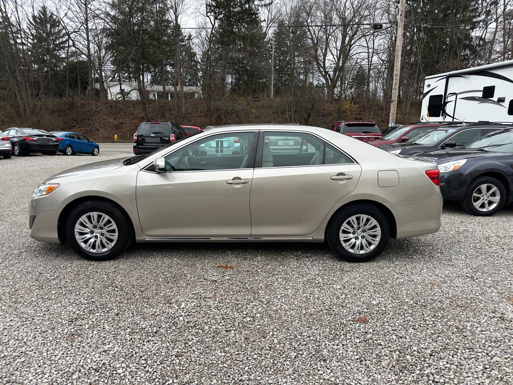 2013 Toyota Camry Image 4