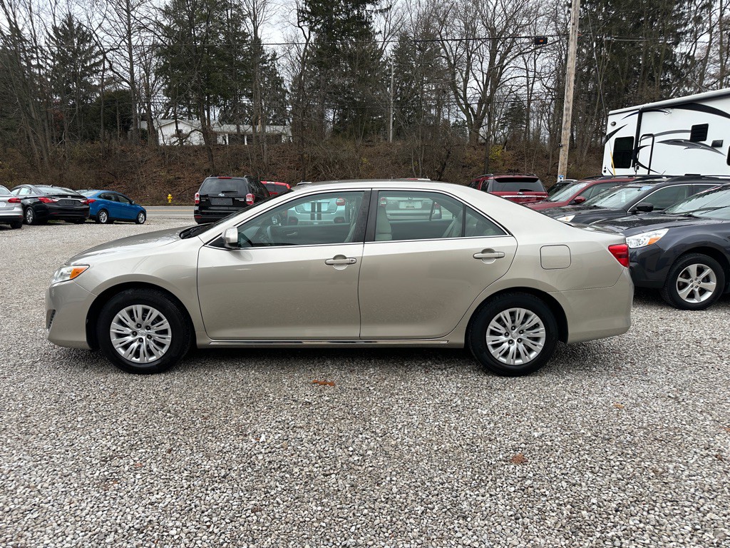 2013 Toyota Camry Image 5