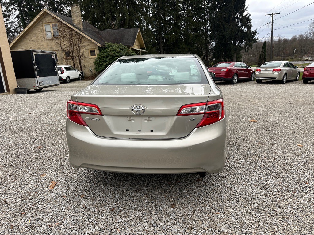 2013 Toyota Camry Image 7