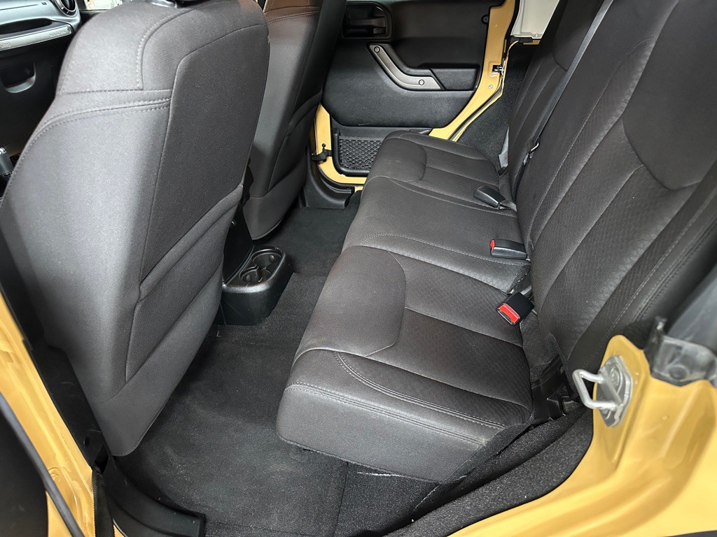 2014 Jeep Wrangler Unlimited Image 2