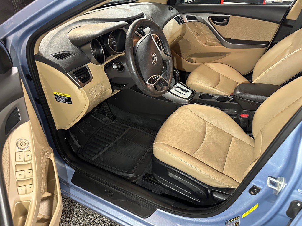 2012 Hyundai Elantra Image 11