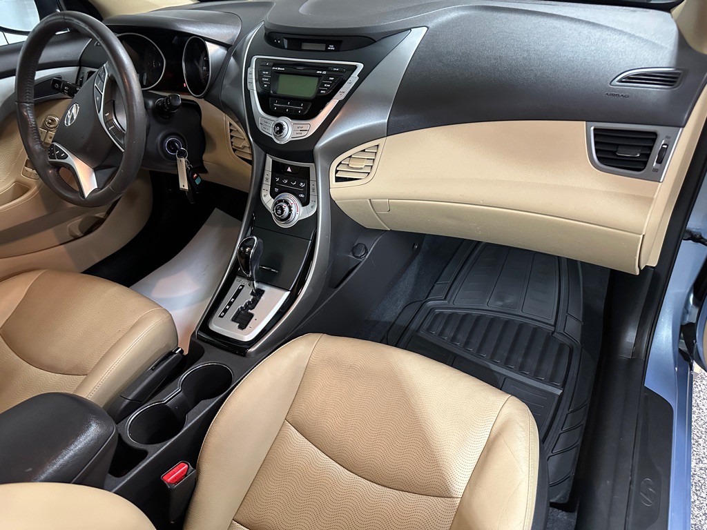 2012 Hyundai Elantra Image 14