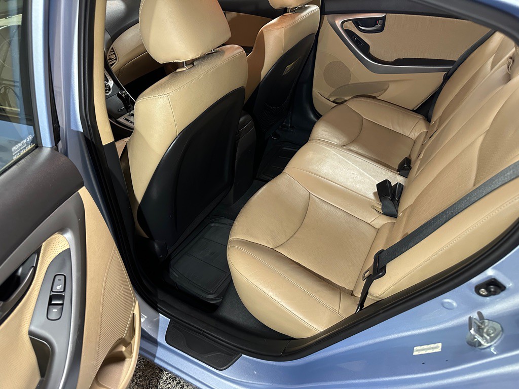 2012 Hyundai Elantra Image 10