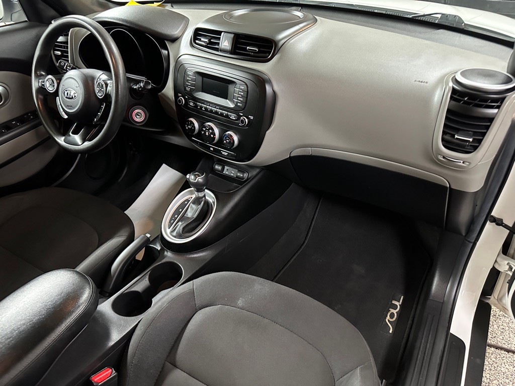 2015 Kia Soul Image 12
