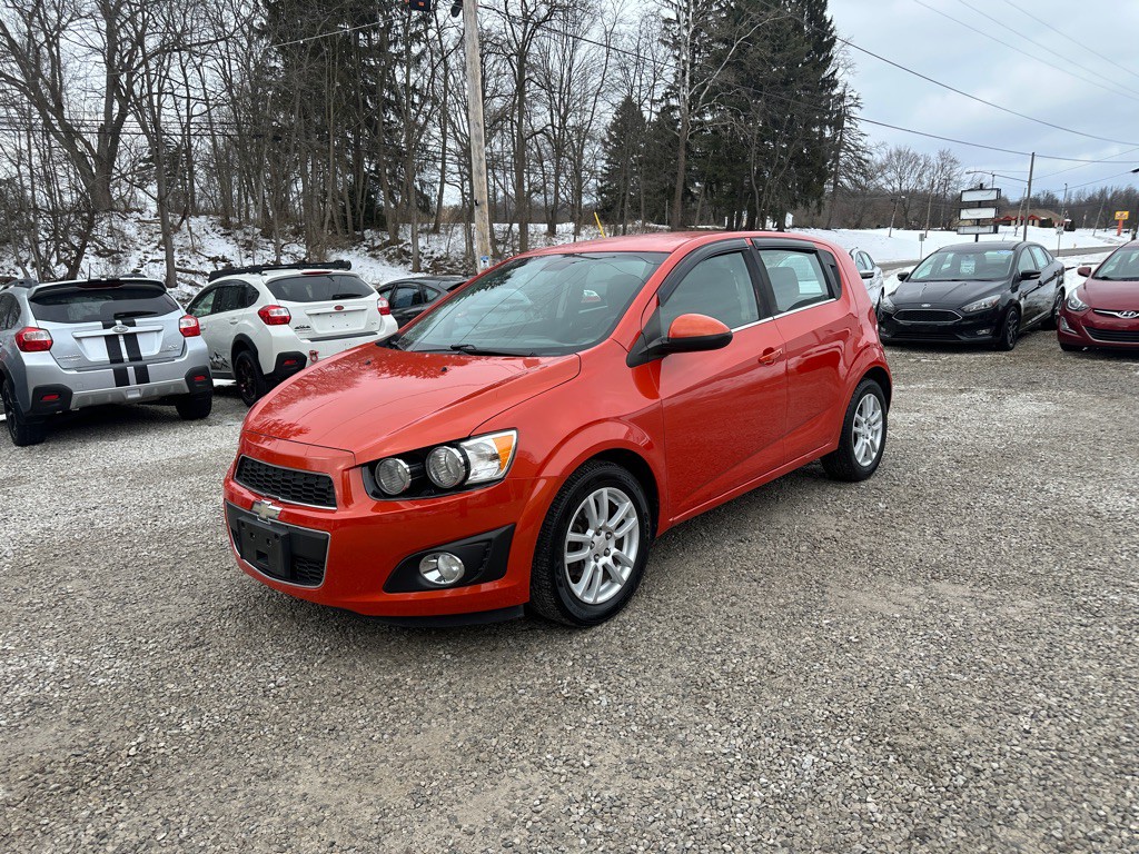 2013 Chevrolet Sonic Image 2