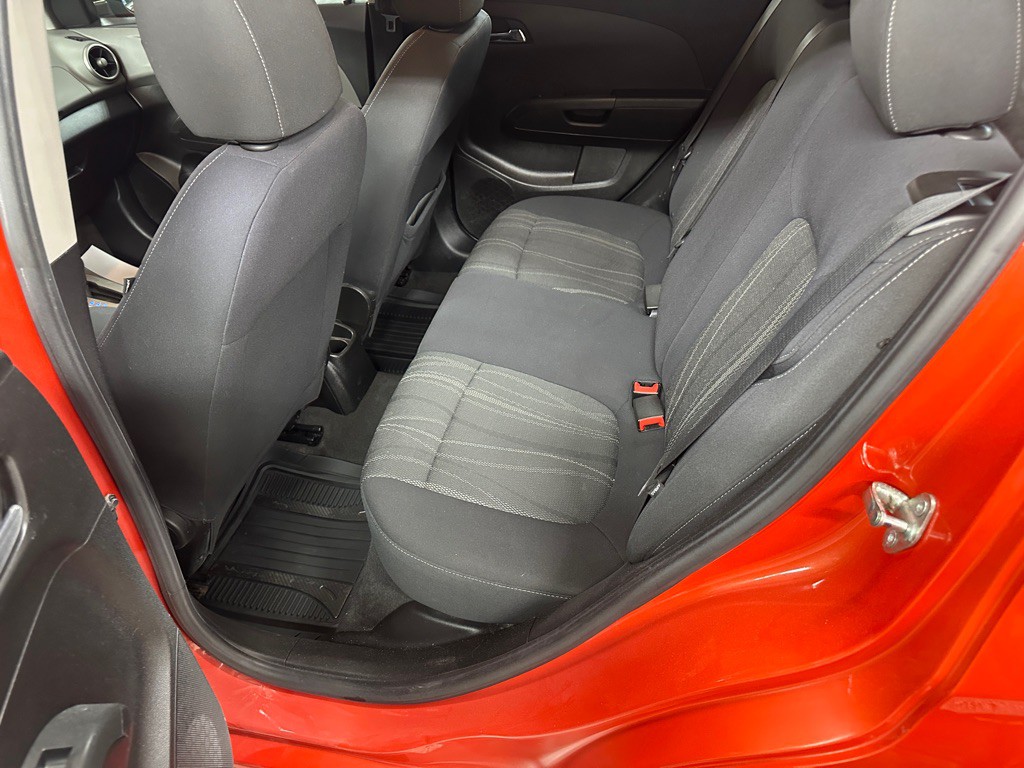 2013 Chevrolet Sonic Image 11