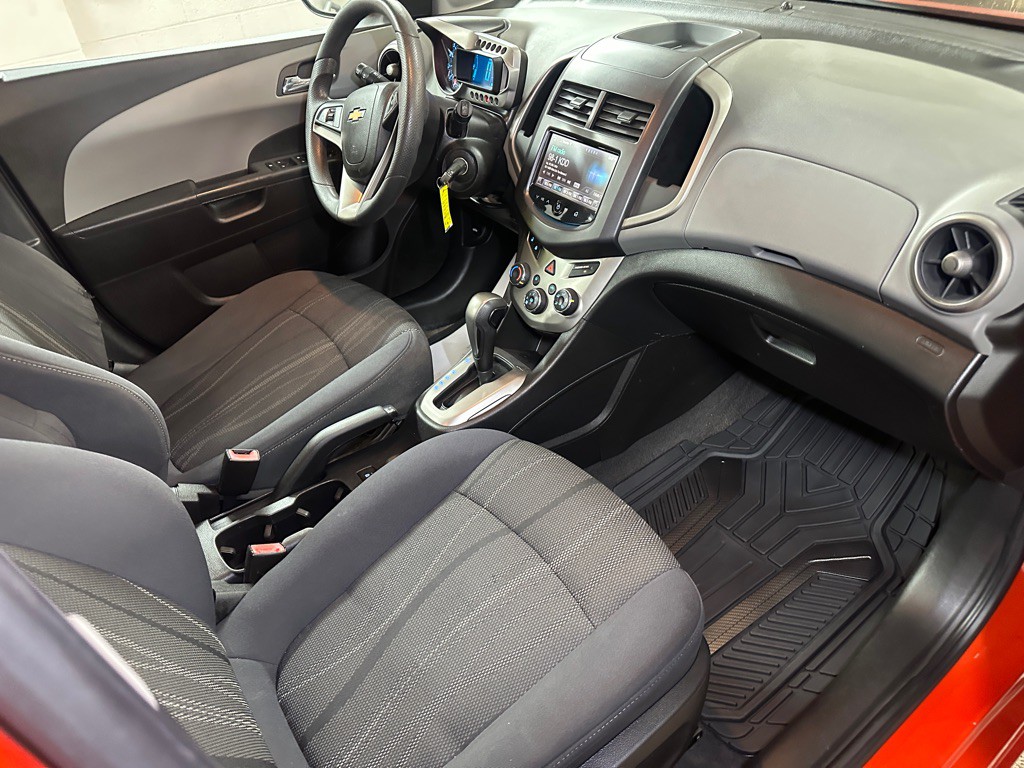 2013 Chevrolet Sonic Image 12