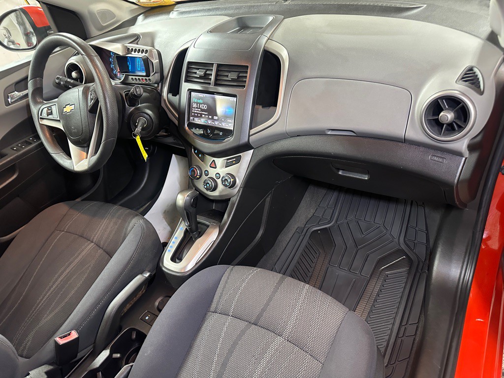 2013 Chevrolet Sonic Image 13