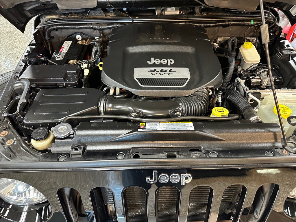 2012 Jeep Wrangler Unlimited Image 17