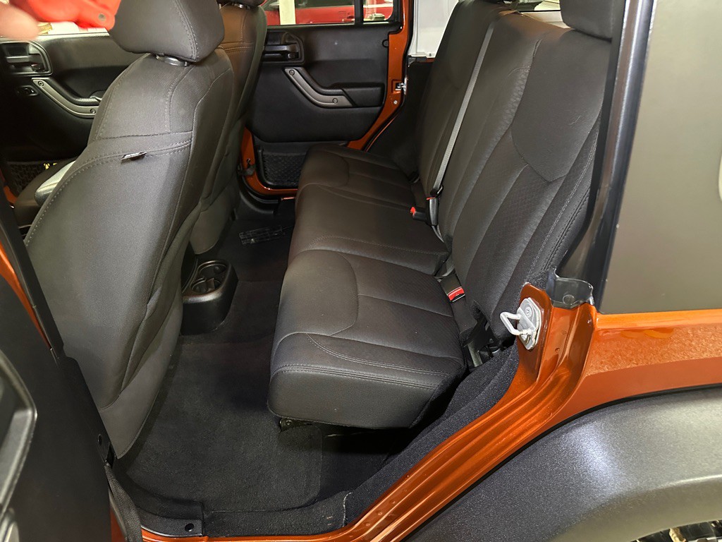 2014 Jeep Wrangler Unlimited Image 11