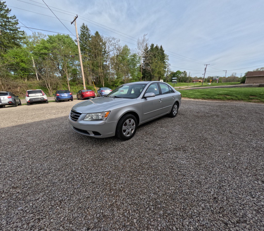 2009 Hyundai Sonata Image 2