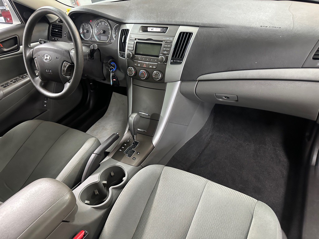 2009 Hyundai Sonata Image 11