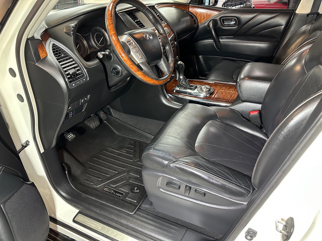 2016 INFINITI QX80 Image 12