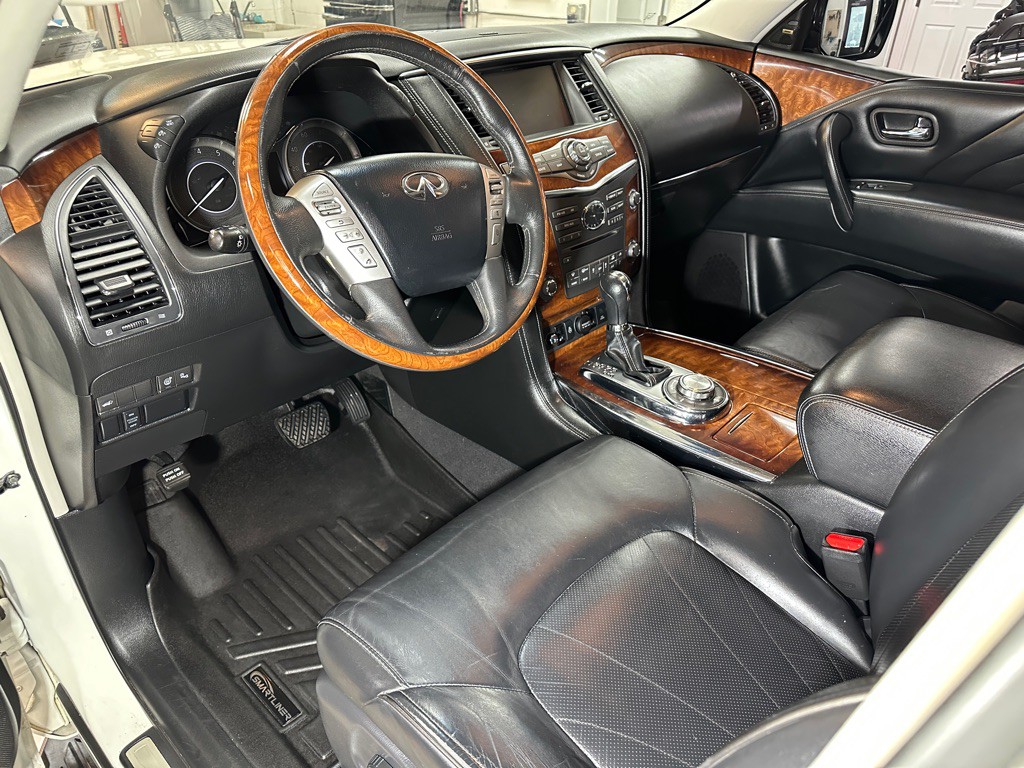 2016 INFINITI QX80 Image 13