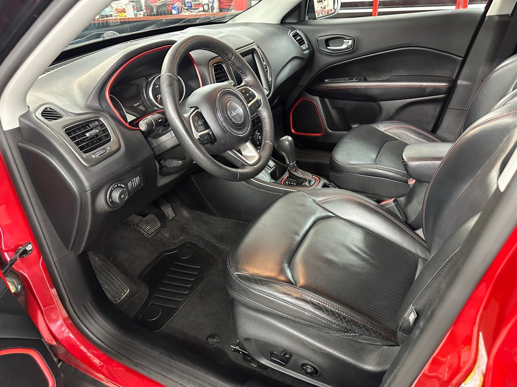 2017 Jeep Compass Image 10