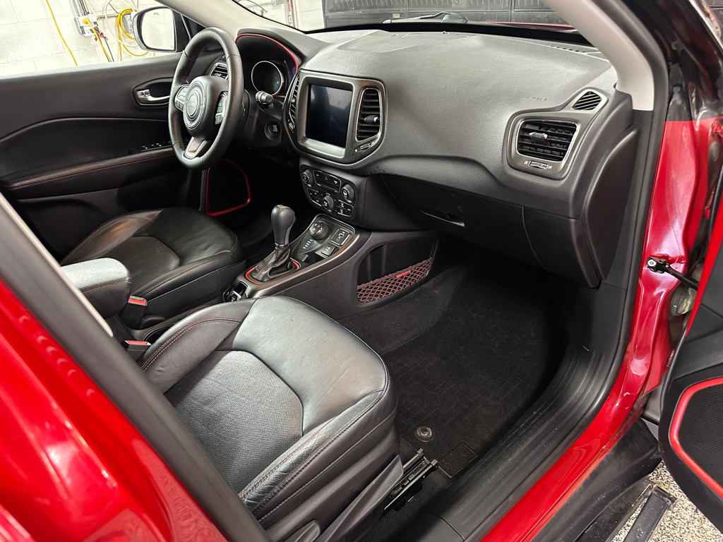 2017 Jeep Compass Image 14