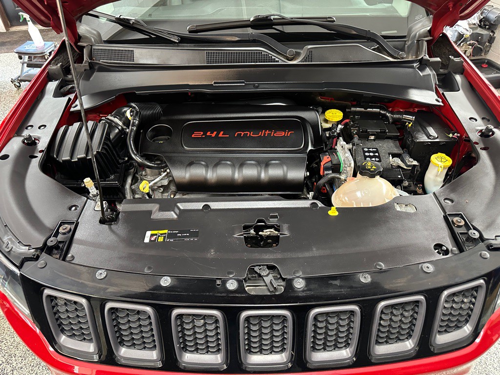 2017 Jeep Compass Image 16