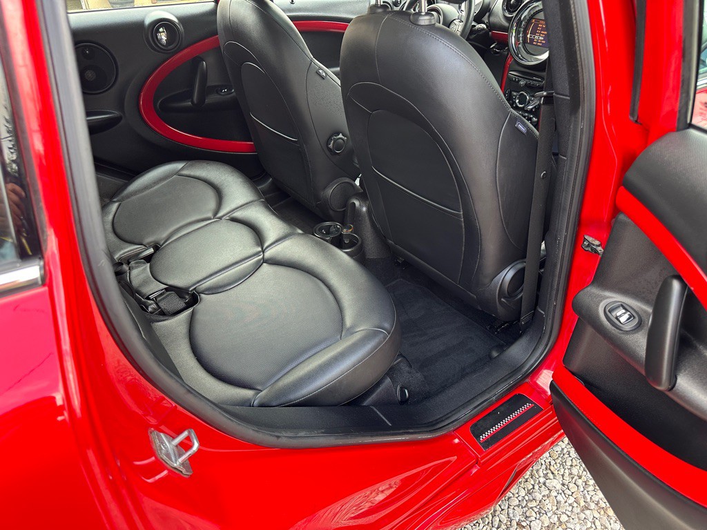 2014 MINI Cooper Image 11