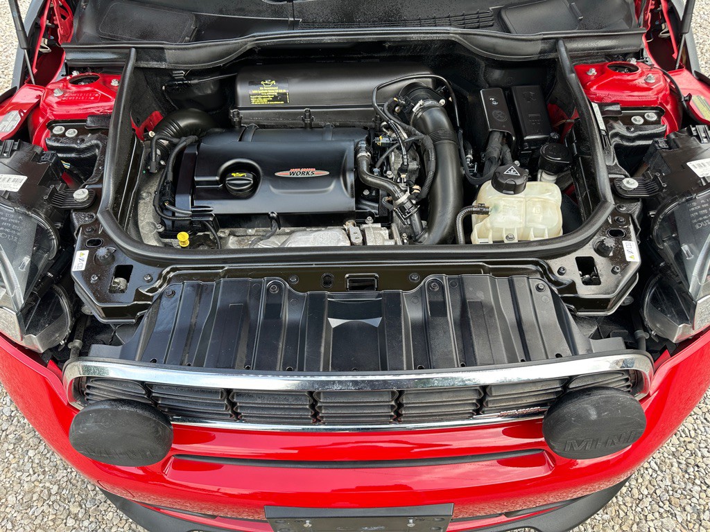 2014 MINI Cooper Image 15
