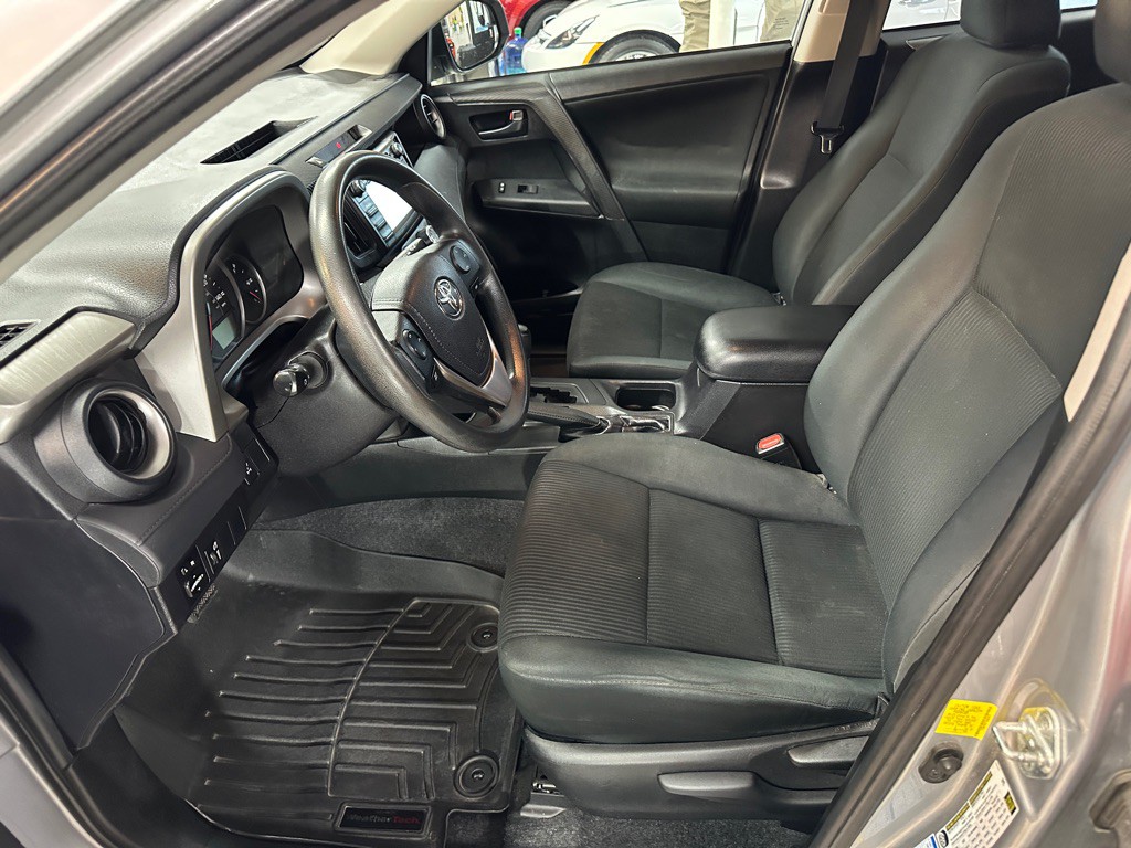 2016 Toyota Rav4 Image 9