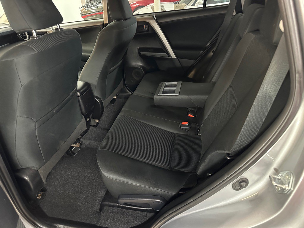 2016 Toyota Rav4 Image 10