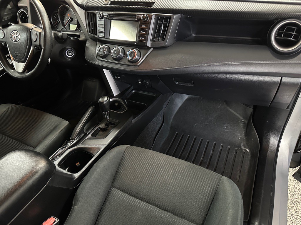 2016 Toyota Rav4 Image 11