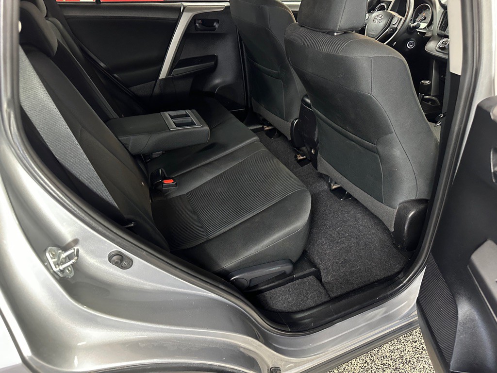 2016 Toyota Rav4 Image 13