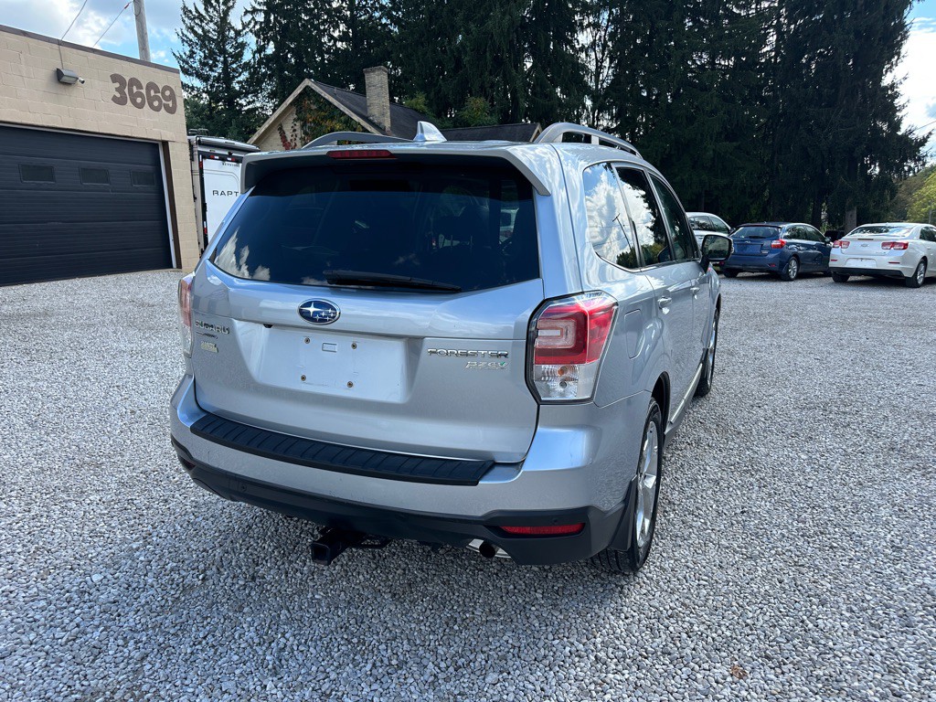 2017 Subaru Forester Image 5