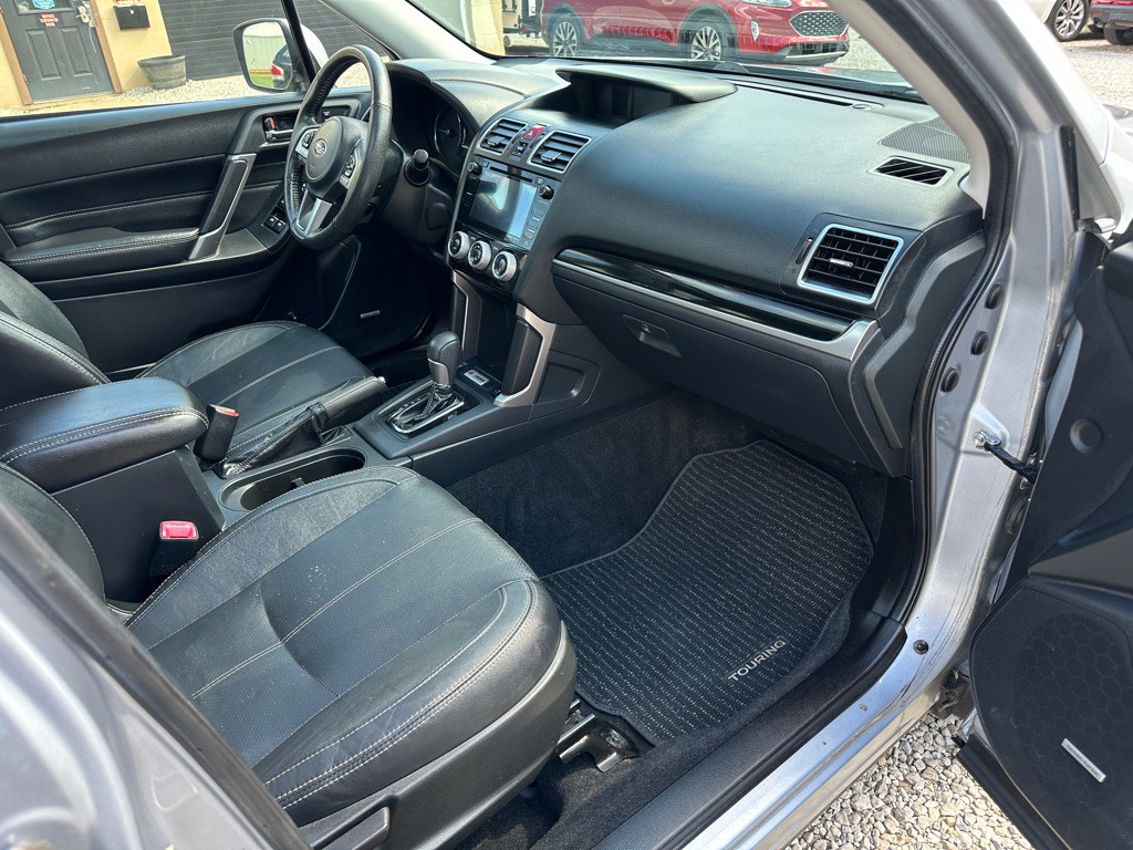 2017 Subaru Forester Image 13