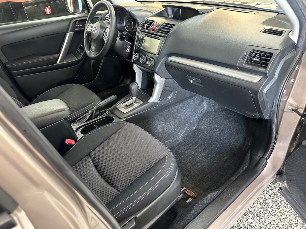 2014 Subaru Forester Image 11