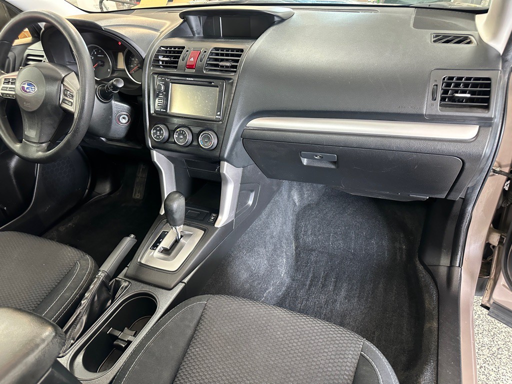 2014 Subaru Forester Image 12