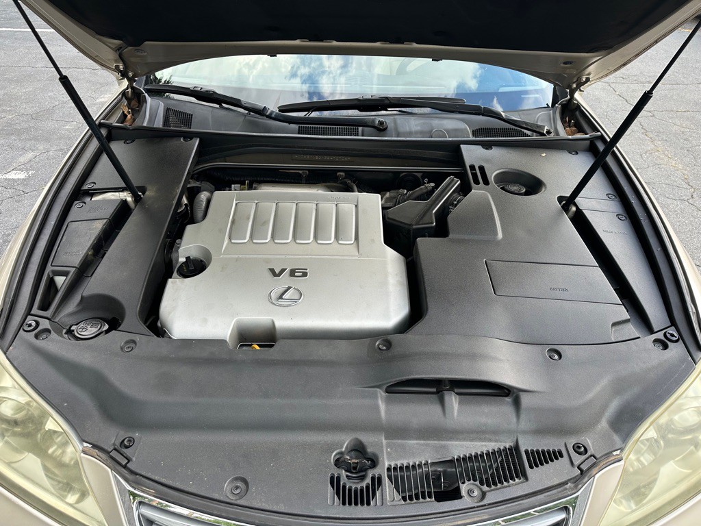 2011 Lexus ES Image 12