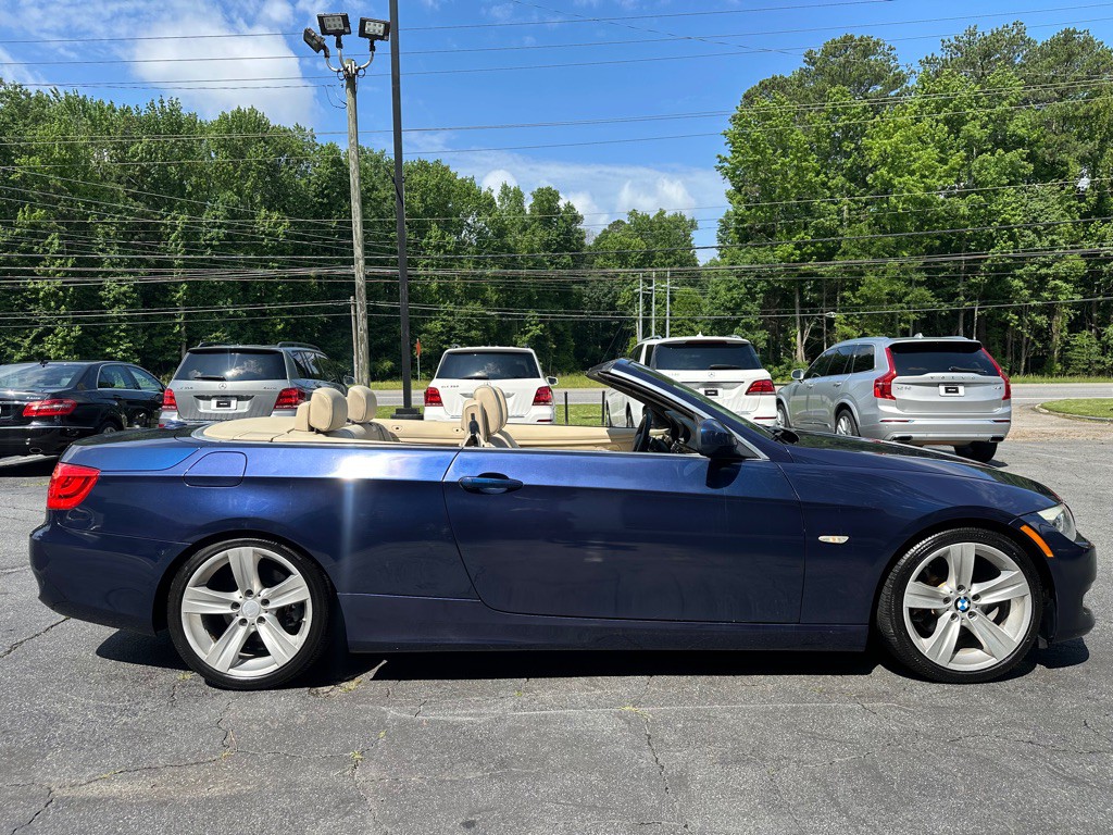 2011 BMW 3 Series Image 5