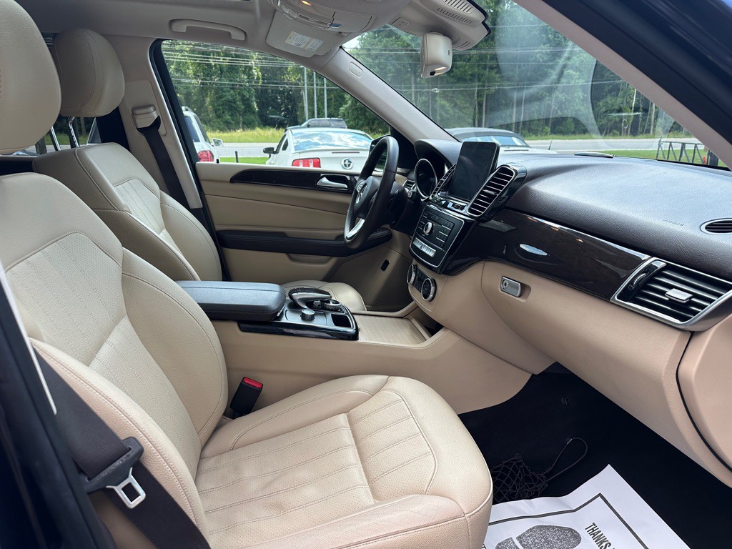 2017 Mercedes-Benz GLE-Class Image 9
