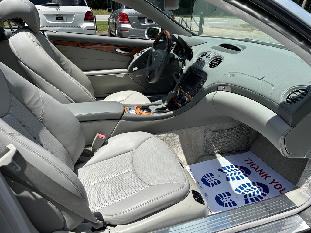 2008 Mercedes-Benz SL-Class Image 15