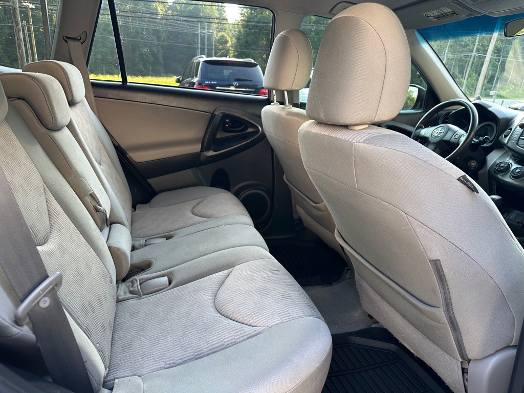 2011 Toyota Rav4 Image 10