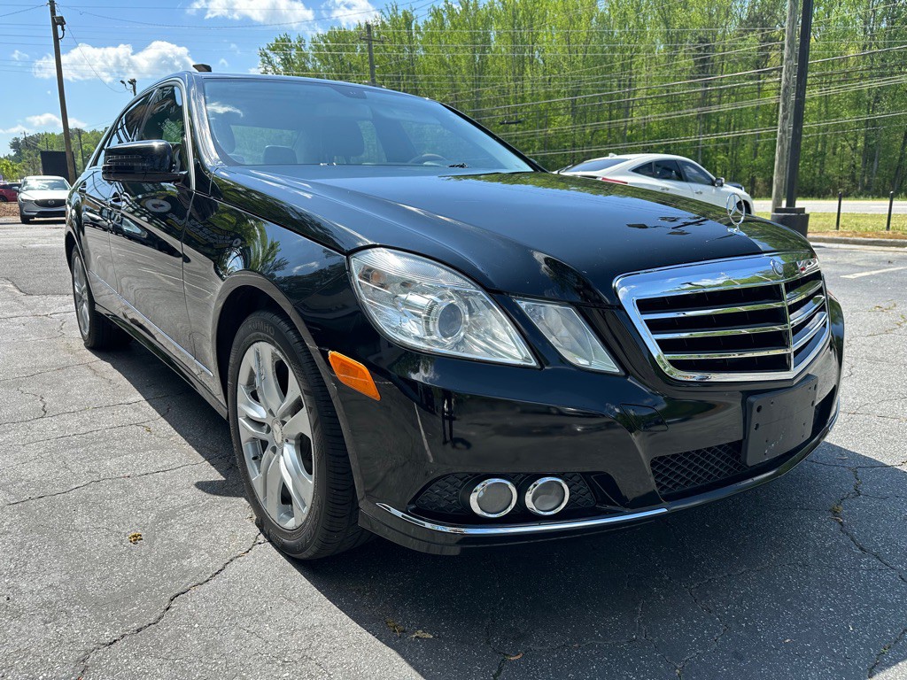 2011 Mercedes-Benz E-Class Image 4