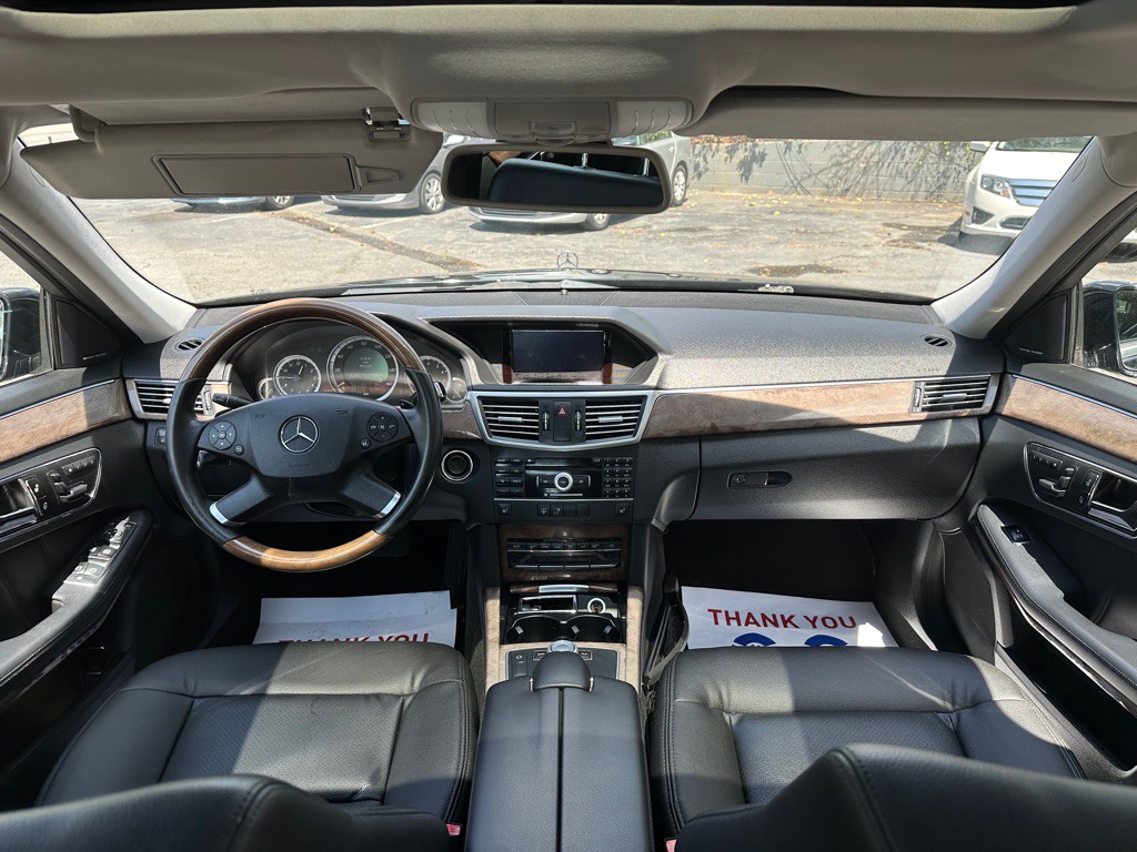2011 Mercedes-Benz E-Class Image 8