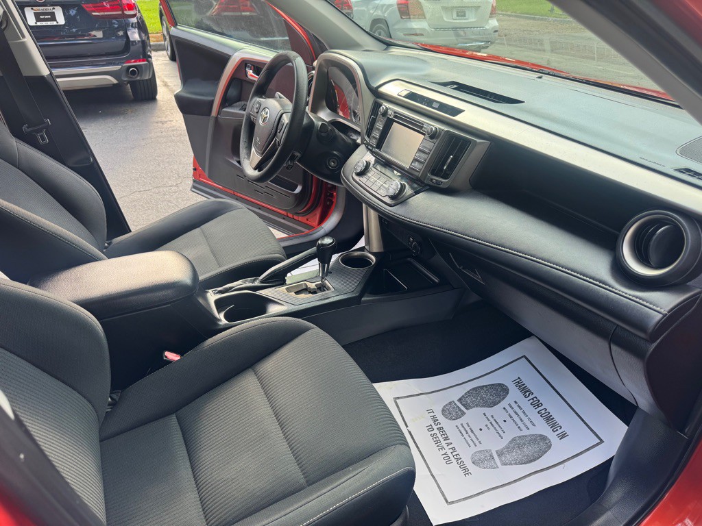 2015 Toyota Rav4 Image 9