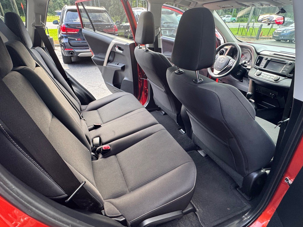 2015 Toyota Rav4 Image 11