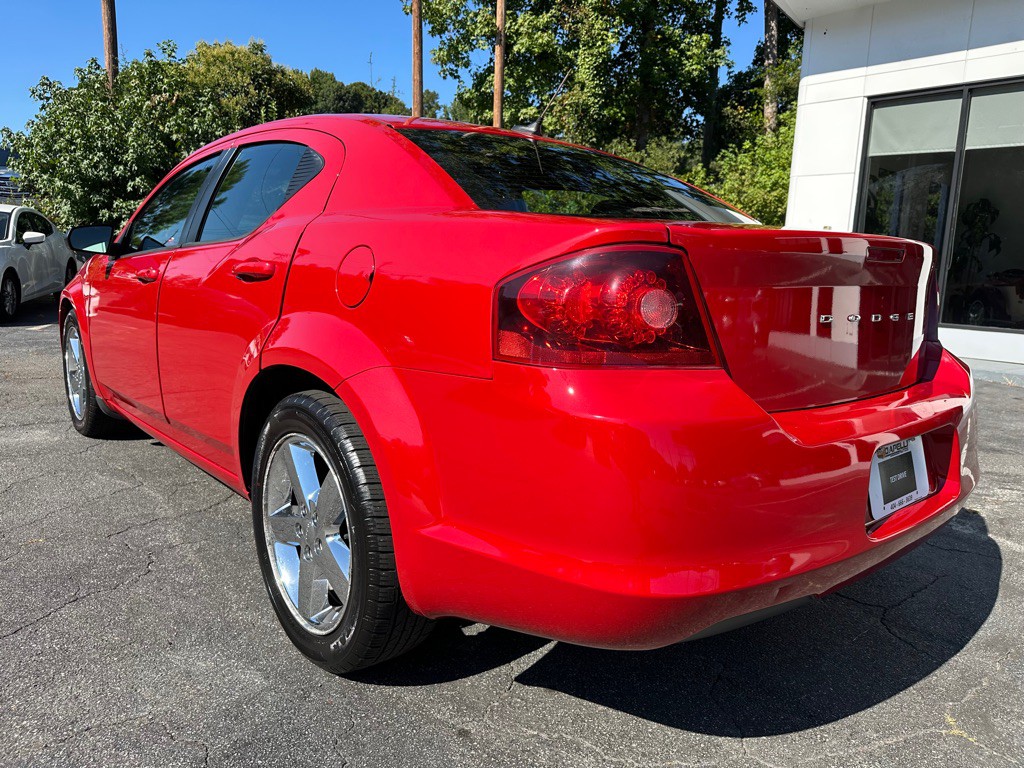 2014 Dodge Avenger Image 3