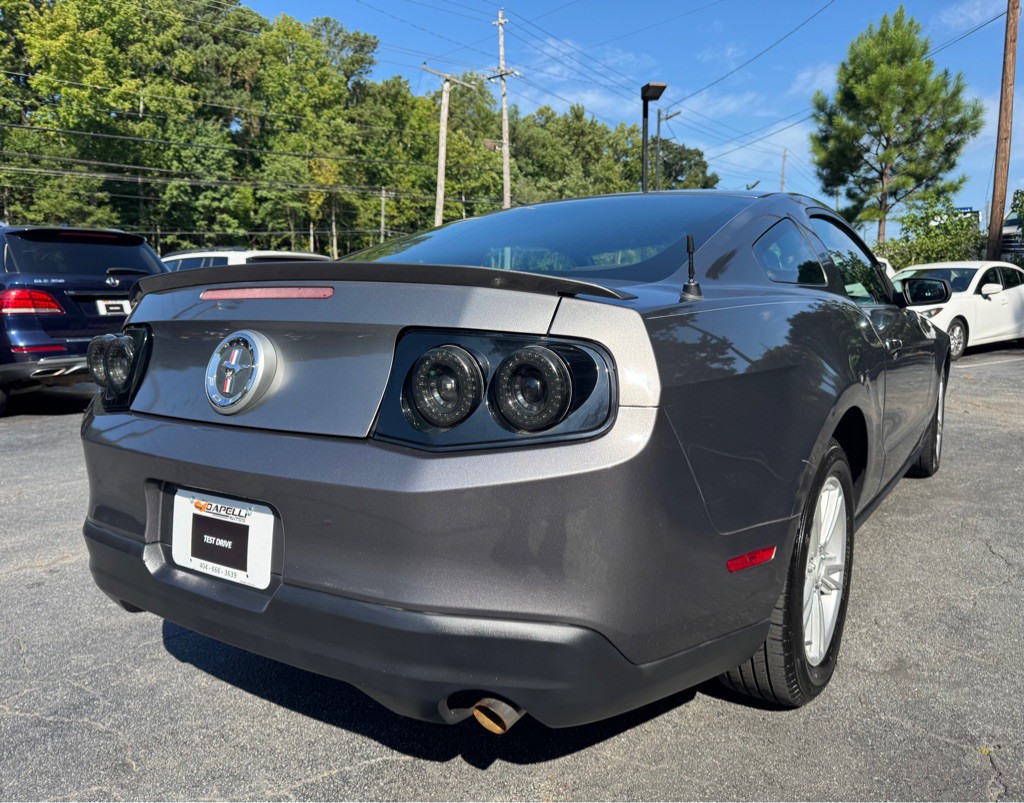 2010 Ford Mustang Image 6