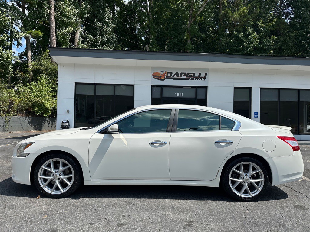 2009 Nissan Maxima Image 2